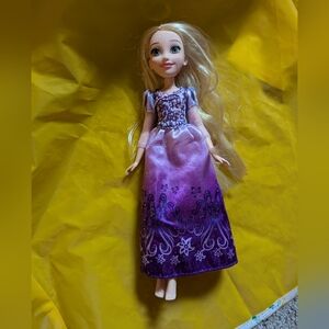 2015 Hasbro Disney Princess Royal Shimmer RAPUNZEL Tangled Doll